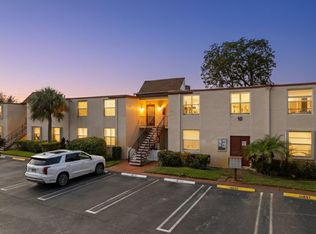 10 Willowbrook Ln APT 104, Delray Beach, FL 33446