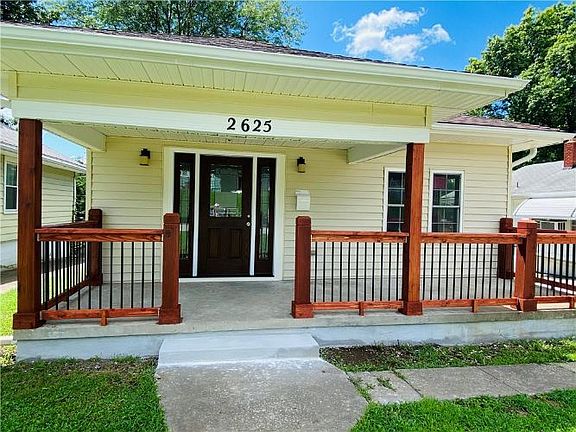 4th image of 2625 Armstrong Ave