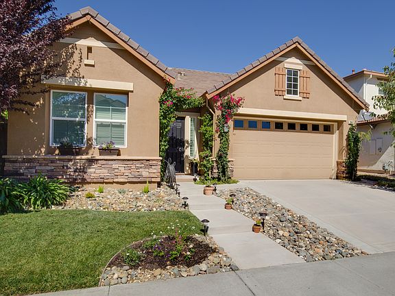 2nd image of 2067 Newcastle Dr
