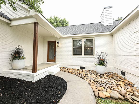 2nd image of 1205 Highland Dr