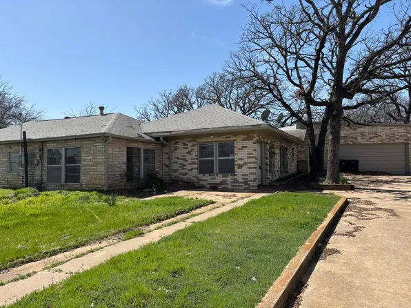 1023 Oak Dr, Denison, TX 75020
