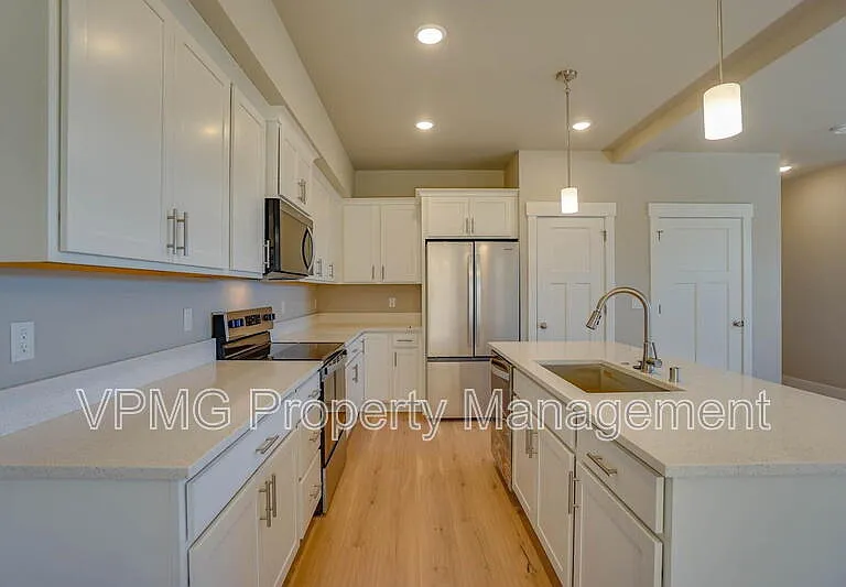 2331 E Otter Loop — Photo 10