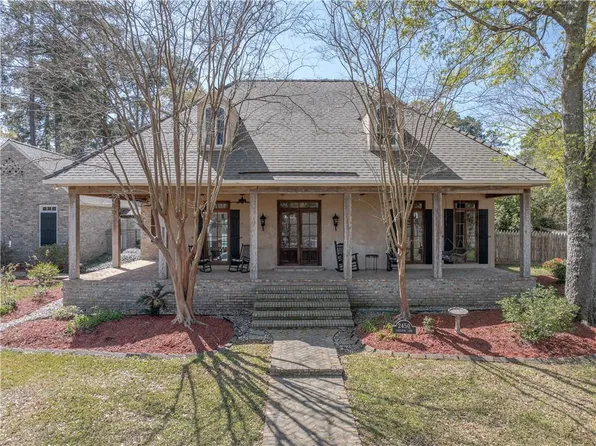 2450 Lakeview Ln, Pineville, LA 71360