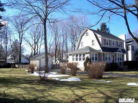 2nd image of 211 1st St