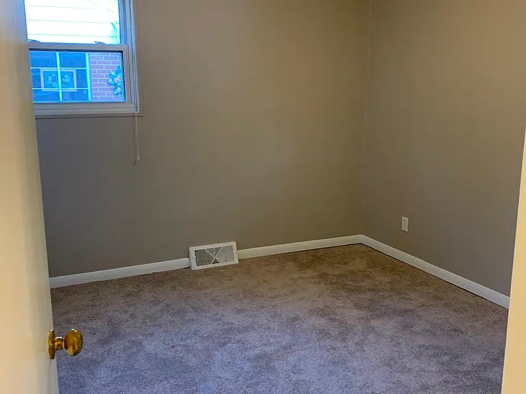4117 Buckingham Dr — Photo 9