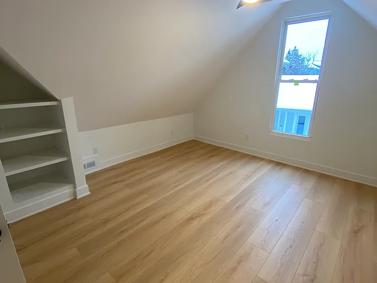 421 S Union St — Photo 9