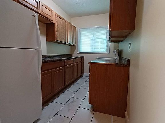 2nd image of 1530-1534 S Broadway St #1532-7