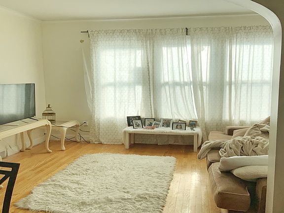 2nd image of 3501 N Kedzie Ave #2