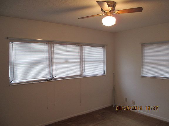 3rd image of 8904 N Oregon Ave