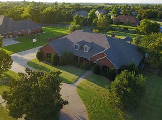 1423 E Red River Ter, Mustang, OK 73064
