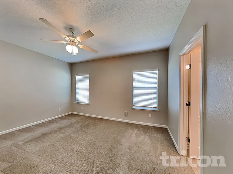 10344 Pavnes Creek Dr — Photo 7
