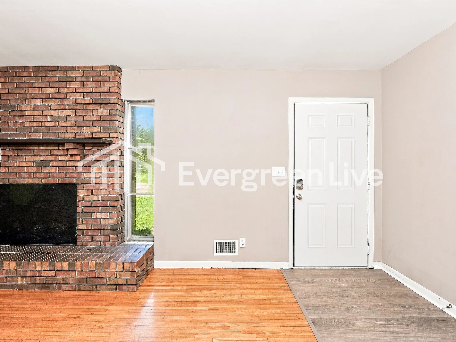 3 bed, 2.0 bath, 1561 sqft, $1,495 — Photo 4