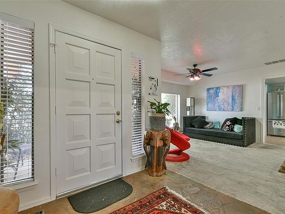 4th image of 705 Inverness Ct