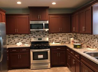 405 Travis St, Baytown, TX 77520