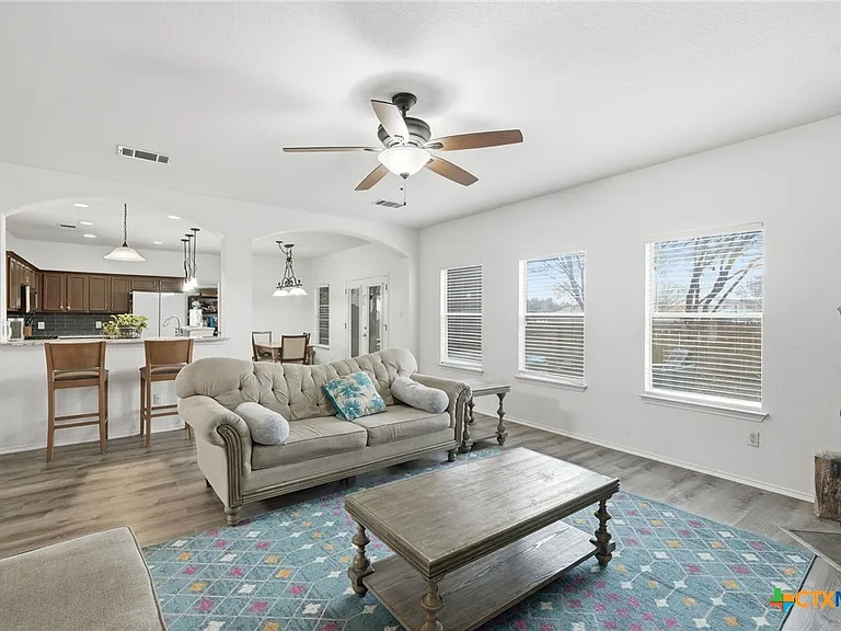1410 Katie Lynch Dr — Photo 8