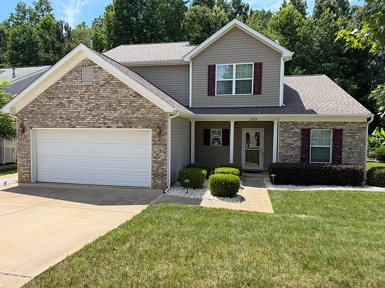 1828 Kilkenny Dr — Photo 1