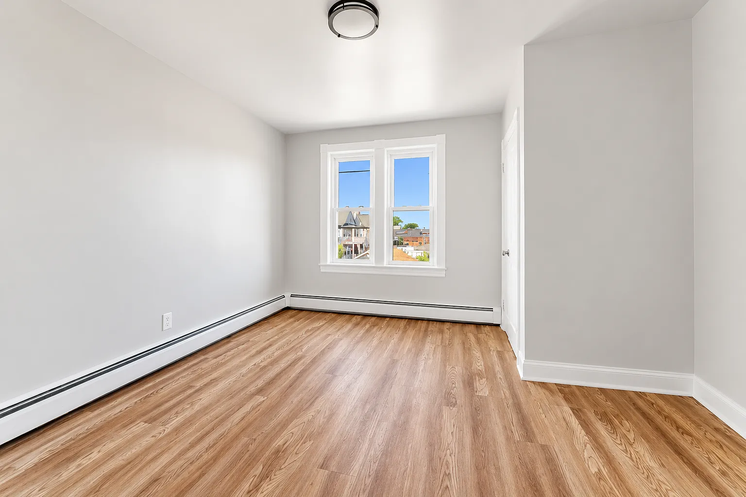 2 bed, $1,900 — Photo 3