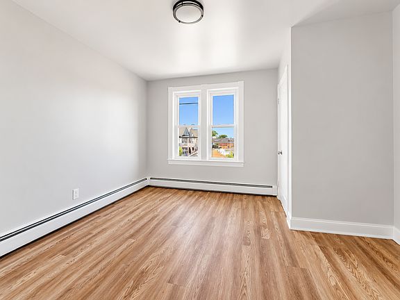 3rd image of 362 Gordon St #A2