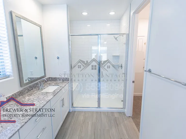 2226 E Kelly Dr — Photo 21