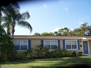 718 Magnolia Dr, Lake Park, FL 33403