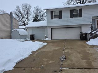 1841 Revere St, Freeport, IL 61032