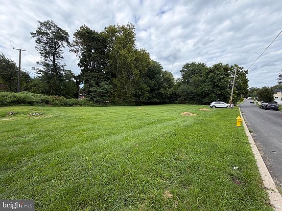 2nd image of 4 Belvue Ter