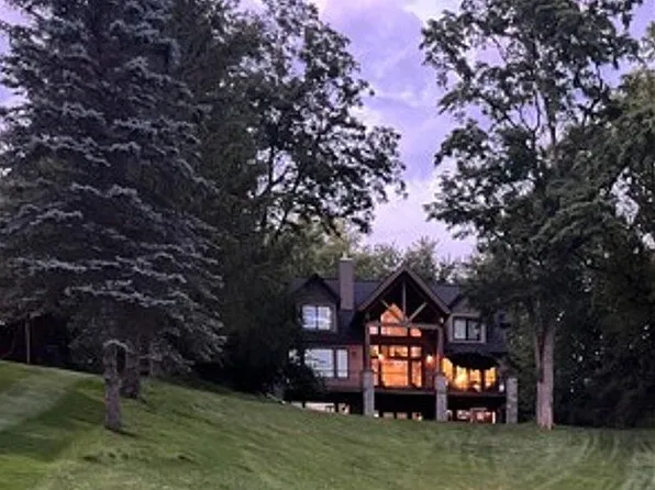 11590 Sumpter Rd, South Lyon, MI 48178