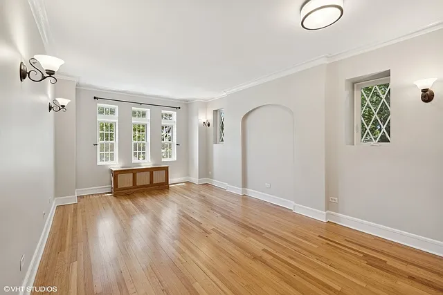 70 Pine Ave #1A — Photo 4