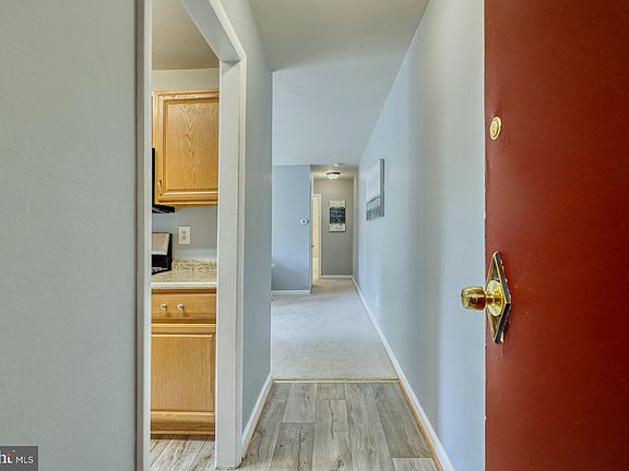 2nd image of 3961 Lyndhurst Dr APT 301