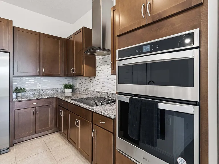 10096 Sunnifa Aly — Photo 14