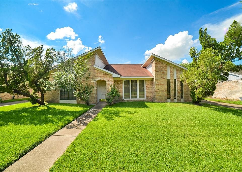 1st image of 10323 Sagegreen Dr
