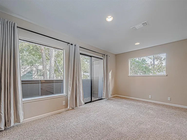 316 Litchfield Ln — Photo 23
