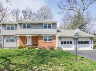 104 Brooklawn Dr, Morris Plains, NJ 07950
