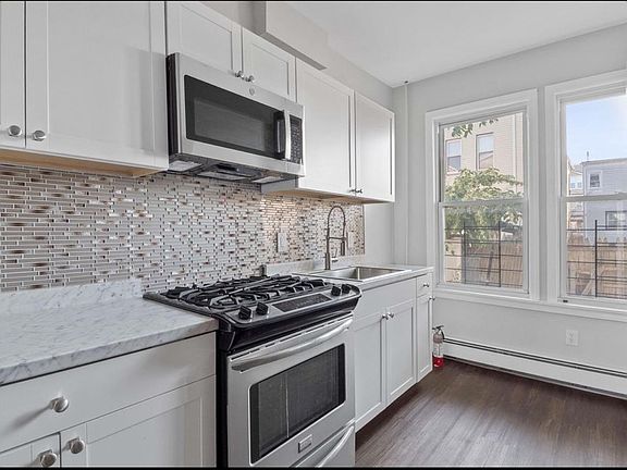 4th image of 35 McAdoo Ave #1