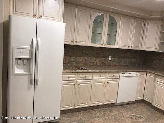 2nd image of 181 Titus Ave