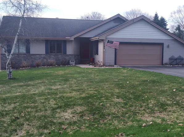 5282 N Liberty Dr, Traverse City, MI 49685