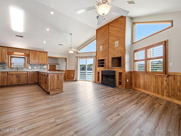 4th image of 412 W Barracuda Drive