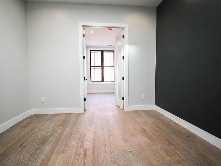 2 Stanwix St #3R — Photo 2
