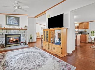 16 Giovanni Rose Ct, Coventry, RI 02816