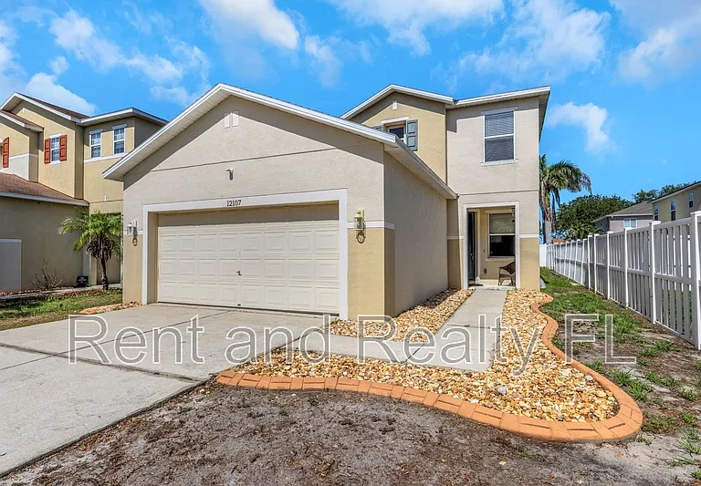 12107 Fern Haven Ave — Photo 1