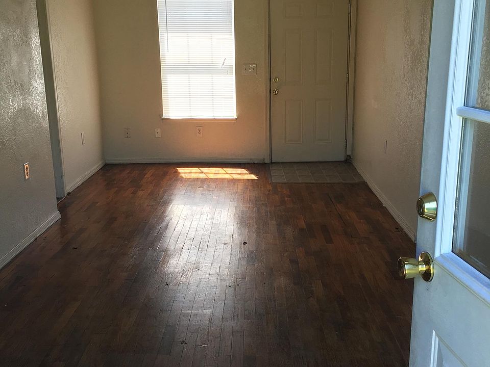2nd image of 229 Casteel Ln
