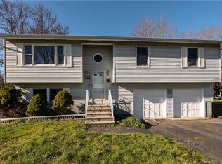 322 Lane St, Hamden, CT 06514