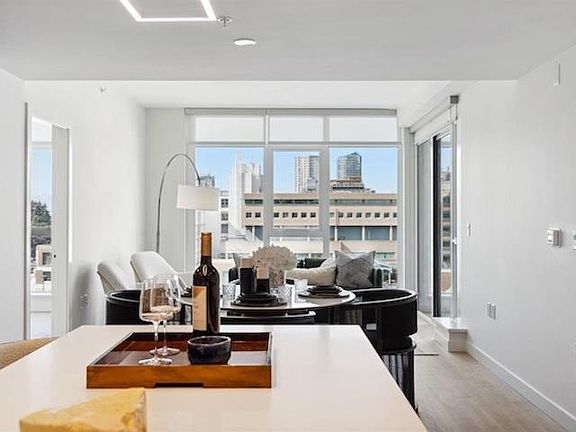 3rd image of 1526 Finlay St #711
