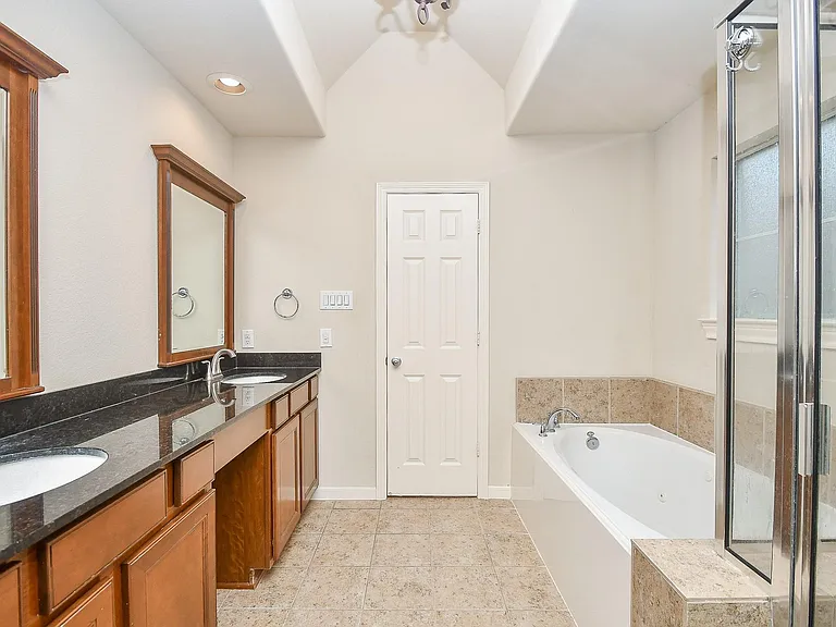 3126 Clearview Cir — Photo 16