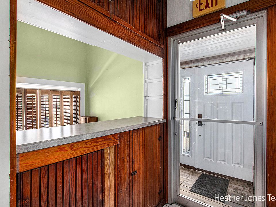 244 W Upton Ave, Reed City, MI 49677 Zillow