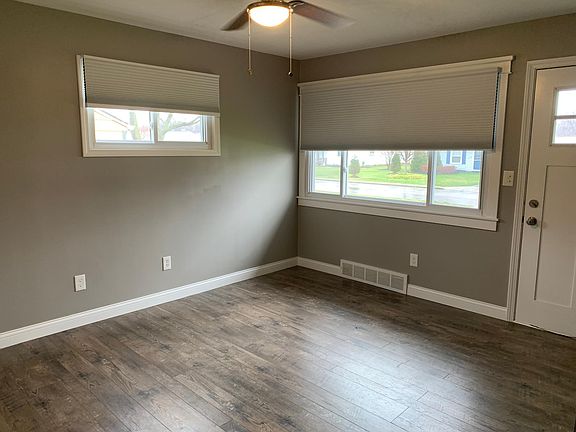 Living Room / Front door