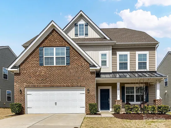 15954 Harbor Hill Dr, Charlotte, NC 28273