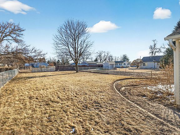 5th image of 3285 Moencks Rd