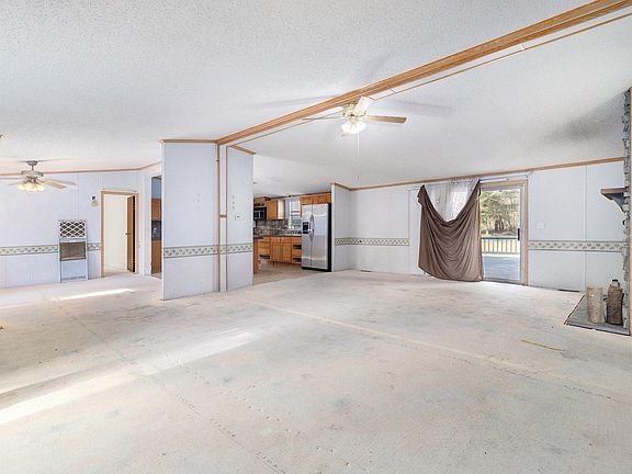 4th image of 1201 Gunn Ln