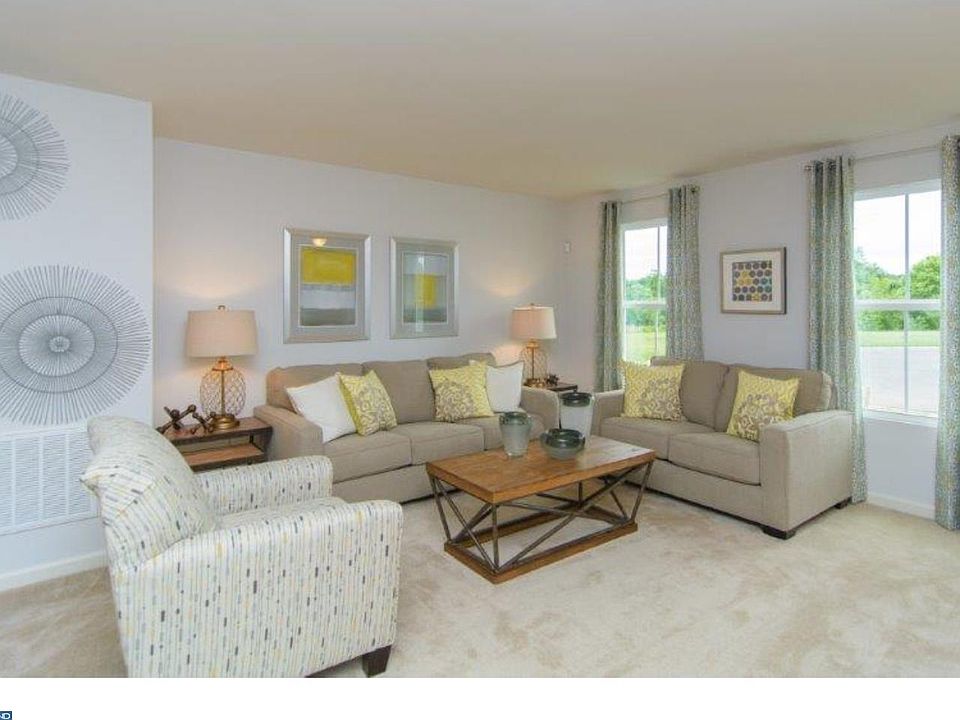 2nd image of 1550 Marta Dr